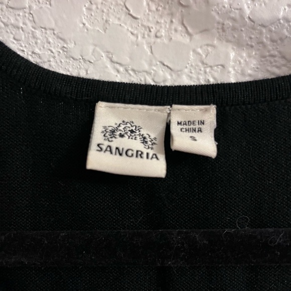 Cozy Soft Bodycon Graphic Dress - Picture 3 of 7